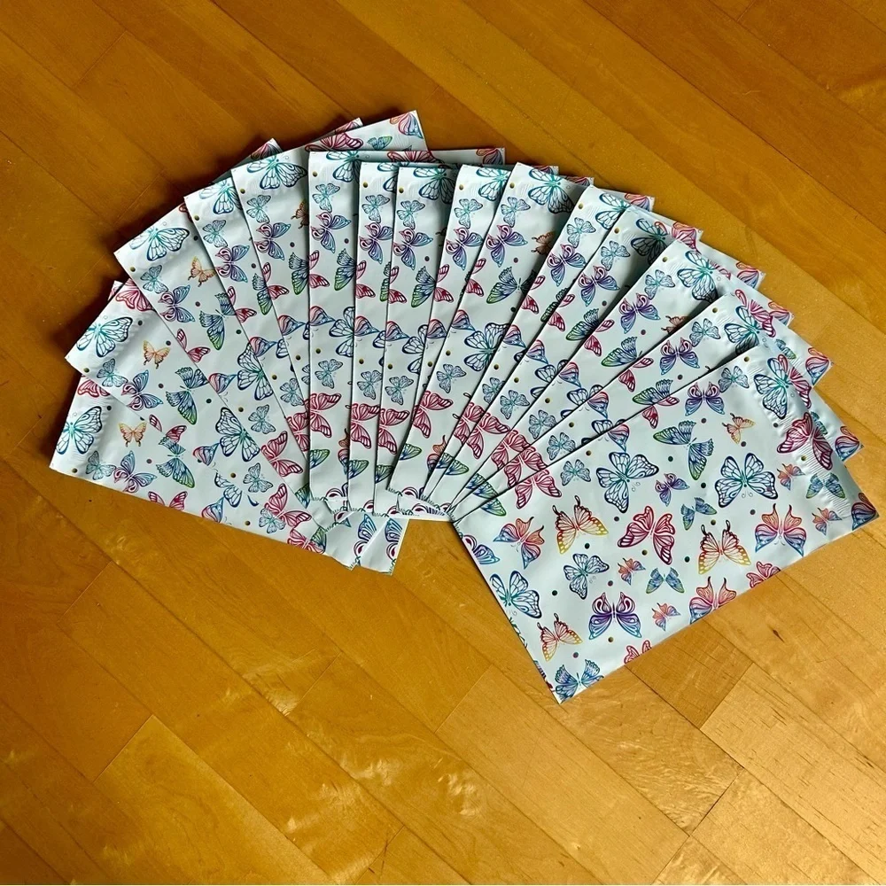 15 Count - 6x9 Polymailers (MULTICOLORED BUTTERFLIES)
